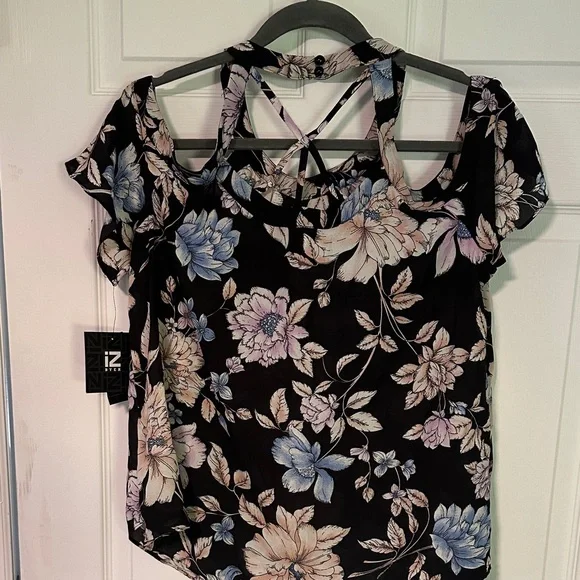 Iz Byer Black Floral Cold Shoulder Blouse - Picture 5 of 5